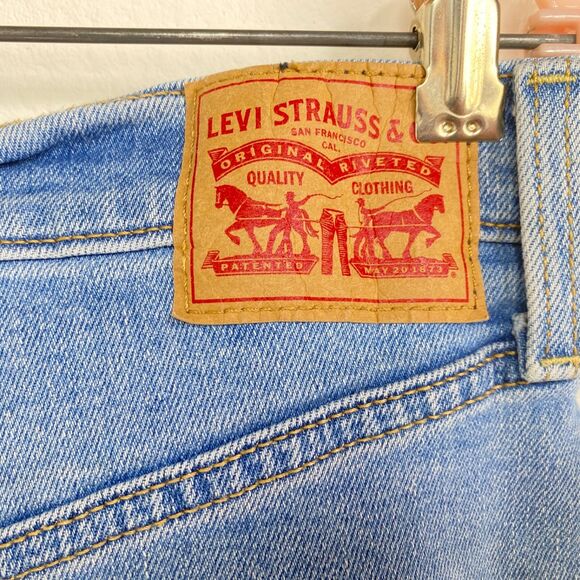 Levi Ribcage Straight Ankle Women Jeans Size 30 Button Front Med Wash Distressed - Picture 16 of 16